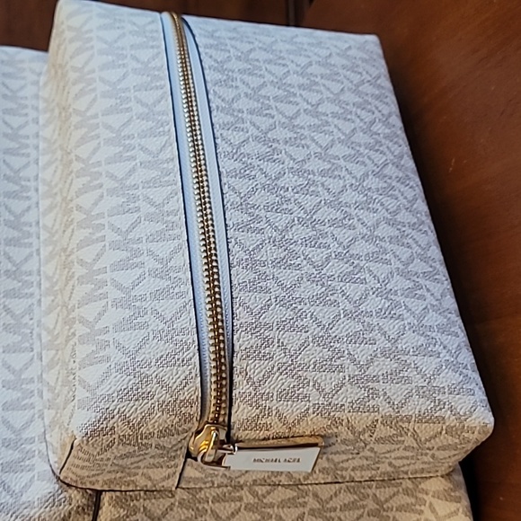 Michael Kors Logo Backpack - Picture 2 of 16